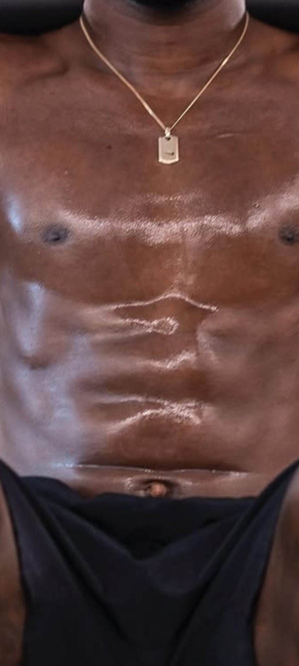 Hola soy Alex un chocolatito sexy