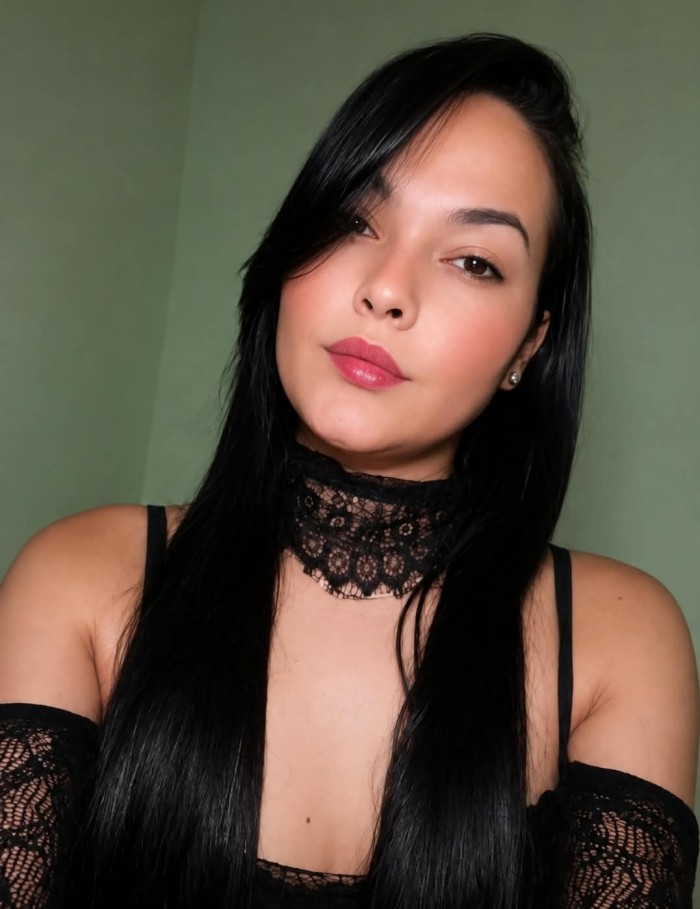 QUIERO DISFRUTAR DE UNA RICA POLLA