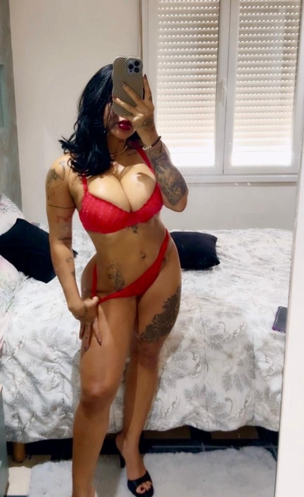 Yessica hermosa exoctica perrita