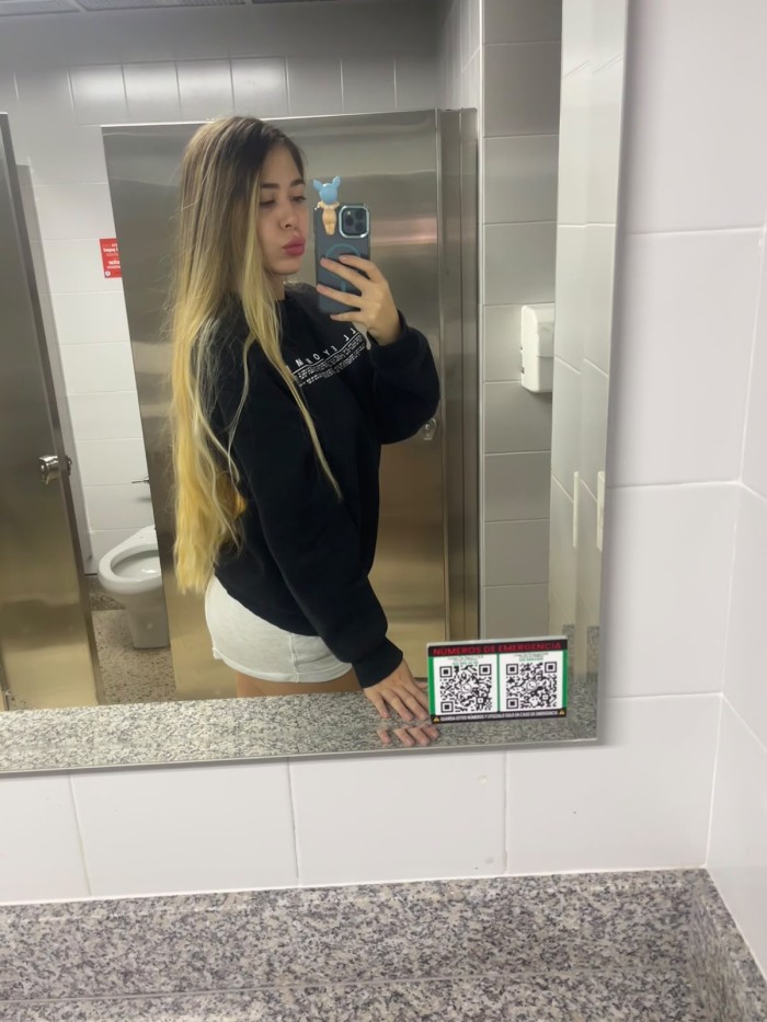 Jovencita explosiva sin experiencia