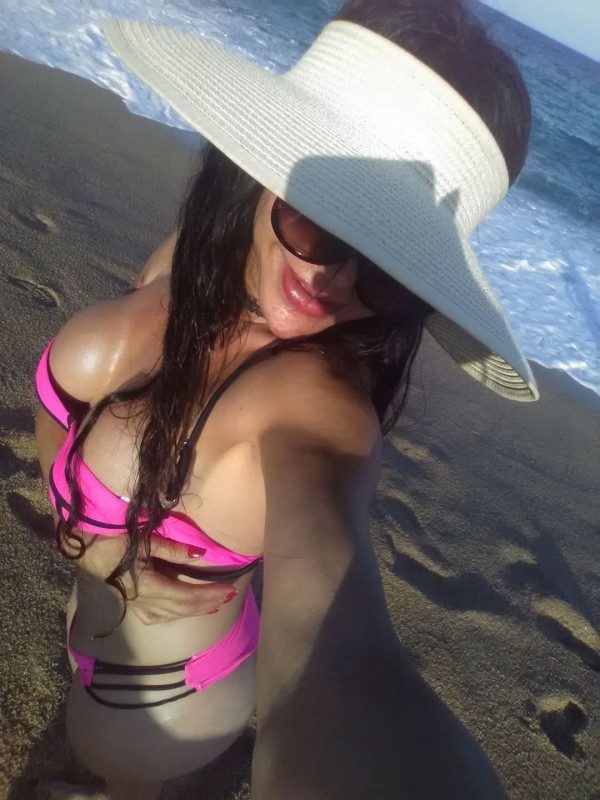 MEXICANA REGRESANDO DE VACACIONES