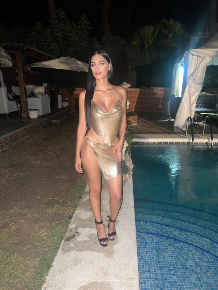 Niky novedad española guapisima cuerpazo trato de novios 24H TORREMOLINOS