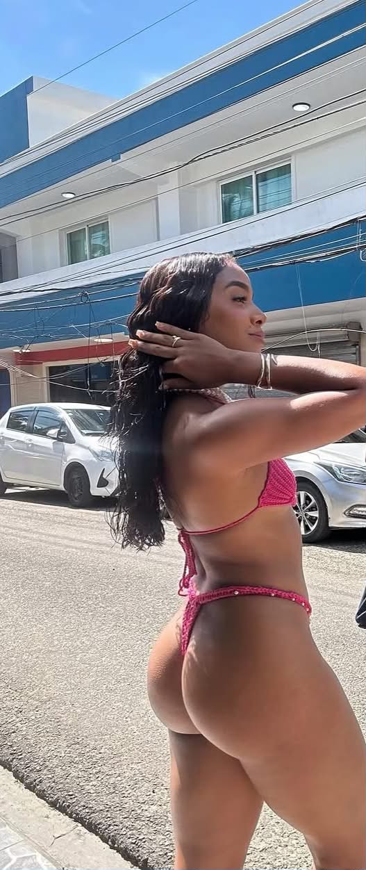 Linda Chica CUBANA toda una diosa putona para ti ven