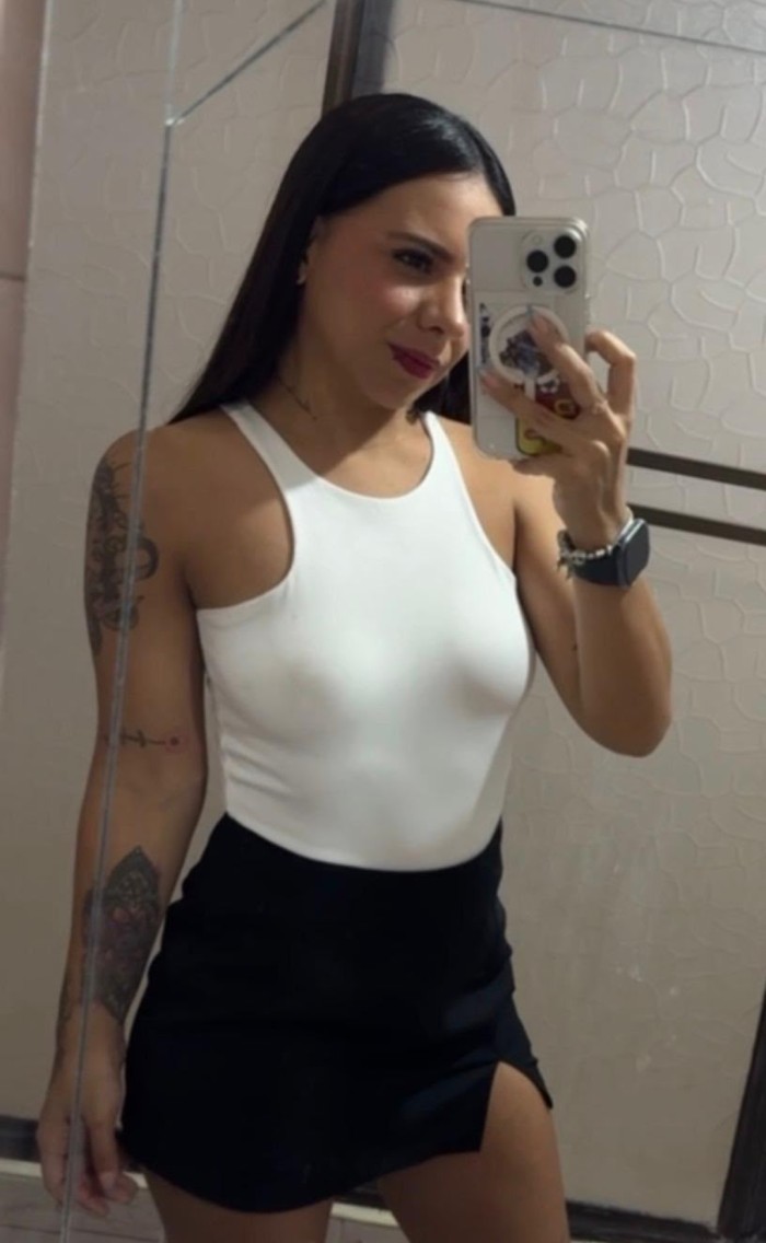POR TORREMOLINOS – COLOMBIANA DE LUJO JUGUETONA Y MORBOSA