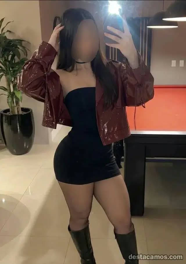 ARDIENTE Y SENSUAL GUARRA FIESTERA EN VILLAGARCIA