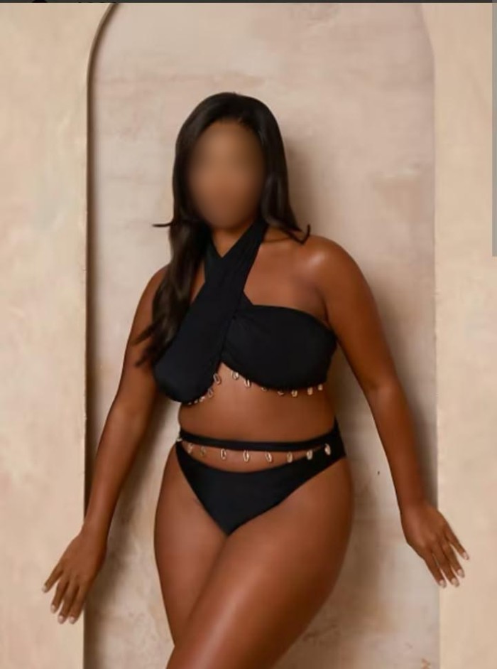 NEGRA CALIENTE CON TREMENDAS CURVAS NUEVA