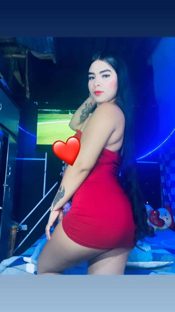UNA PELI NEGRA MUY SENSUAL