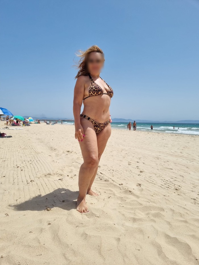 DESEOSA LUJURIOSA MUY COMPLETA CON GANAS DE