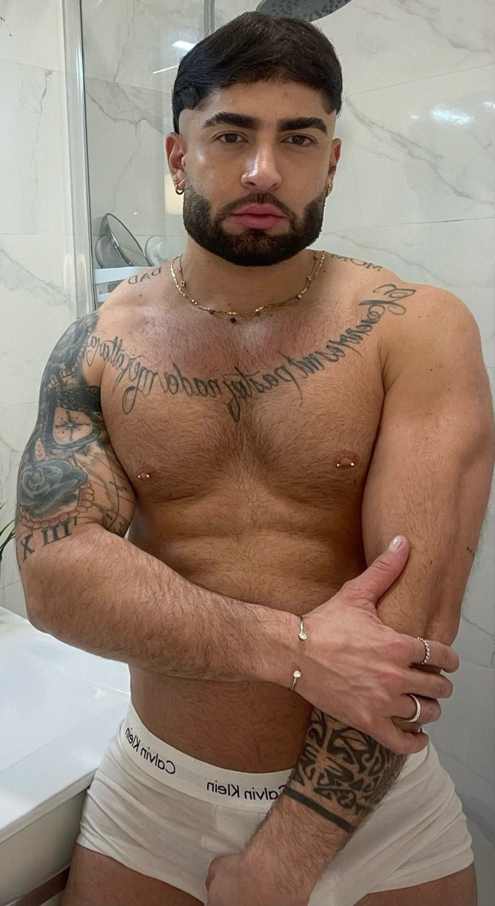 FOLLADOR BIEN DOTADO!!! CUERPO ATLÉTICO Y RICA POLLA