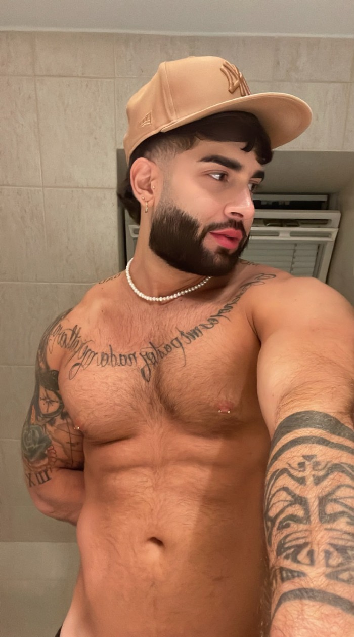 FOLLADOR BIEN DOTADO!!! CUERPO ATLÉTICO Y RICA POLLA