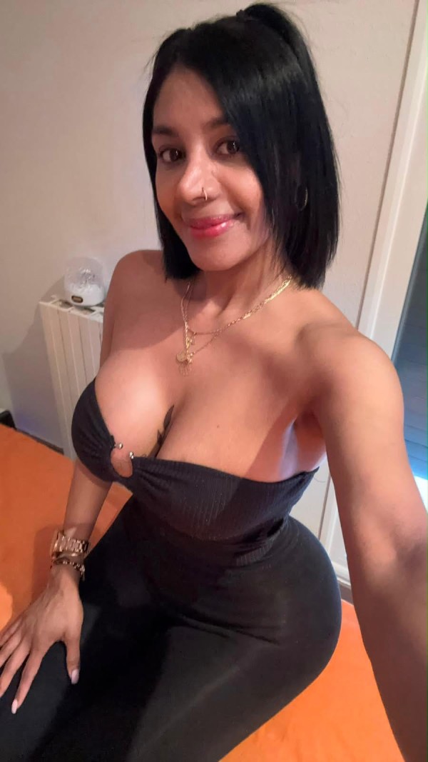 WENDY CHICA LATINA RECIN LLEGADA EN LA CIUDAD