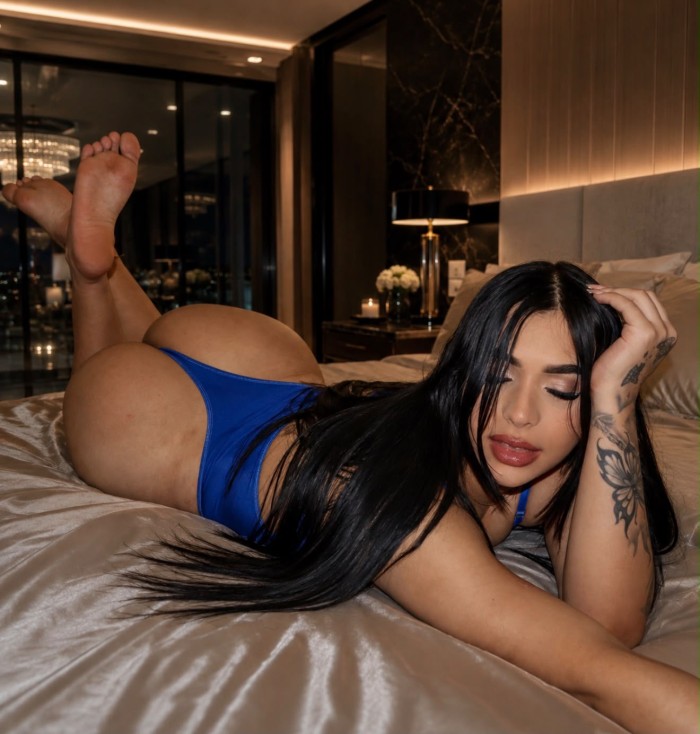 CHICA TRANS RECIÉN LLEGADA A ALICANTE FIESTERA AMOROSA