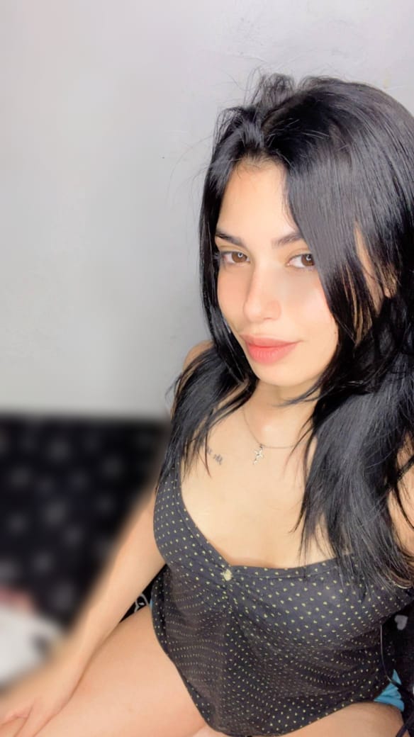 LLENA DE PLACER MI COÑITO JUGOSO FIESTERA CACHONDA