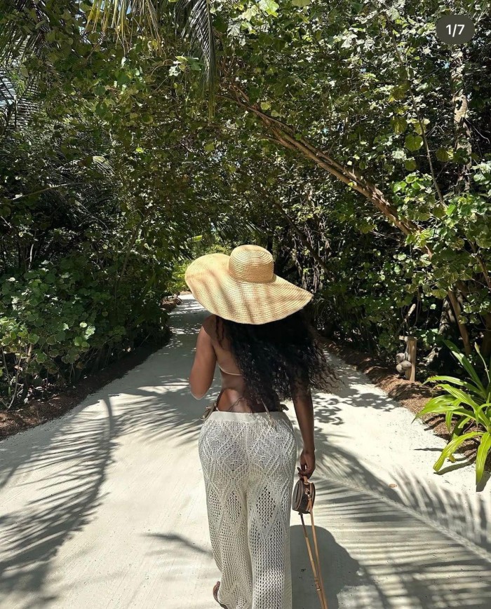 COLOMBIANA MUY ATRACTIVA, CONMIGO ALUCINARAS