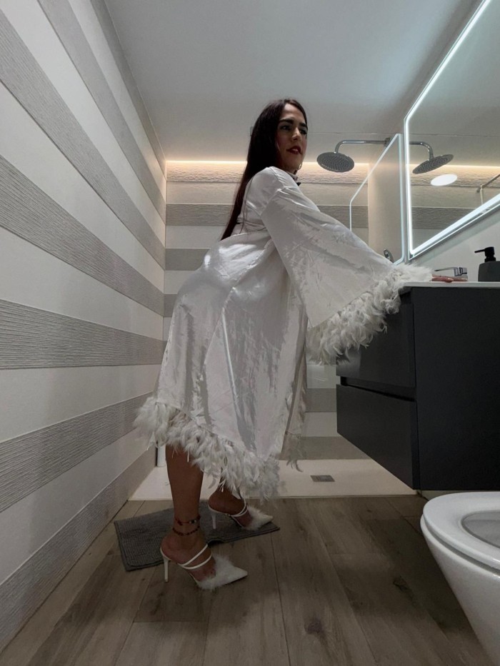 YAMILETH CHICA TRANS JUGUETONA GARGANTA PROFUNDA