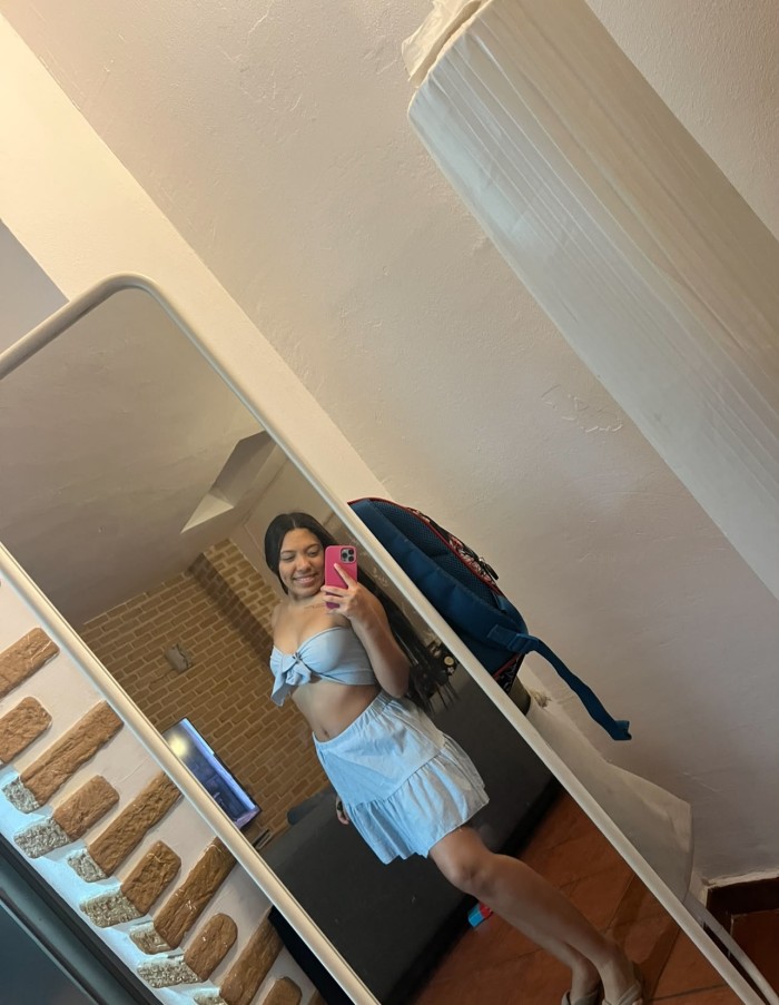 DIANA HERMOSA Y DULCE MUÑEQUITA VENEZOLANA