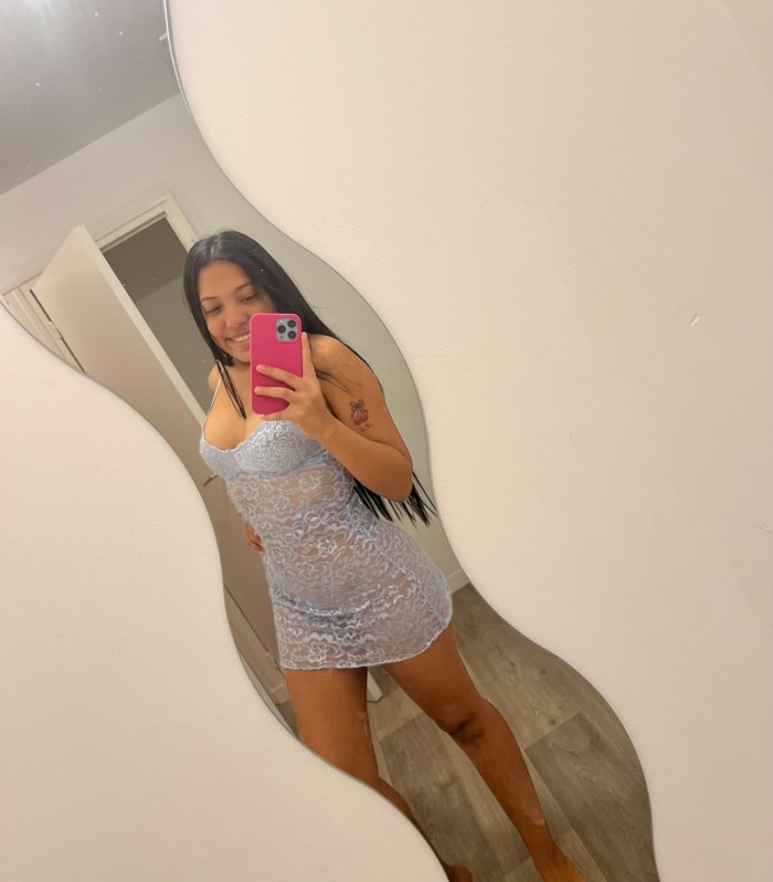 DIANA HERMOSA Y DULCE MUÑEQUITA VENEZOLANA