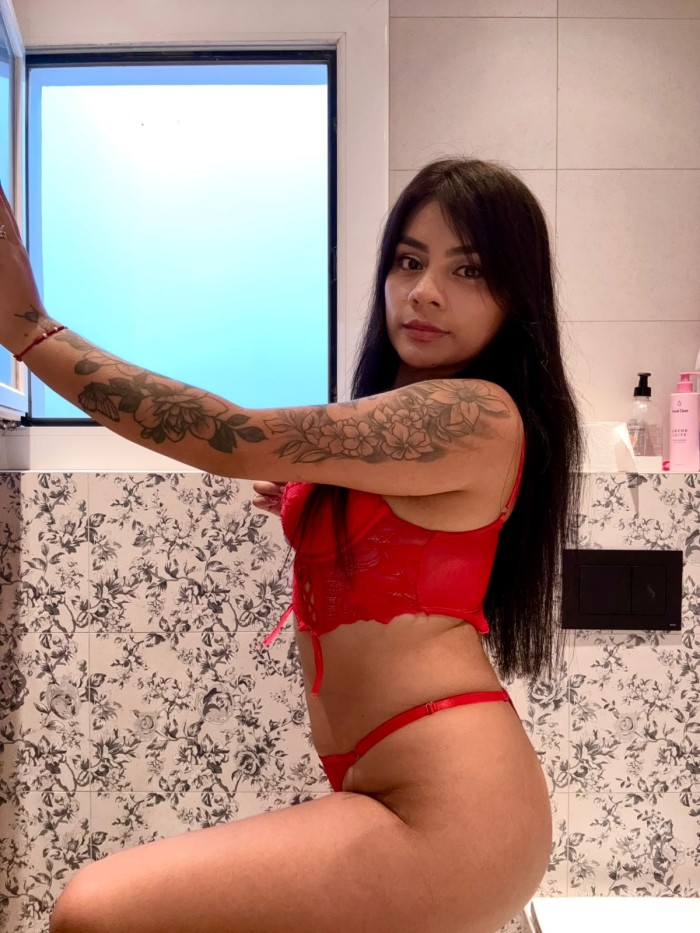 JULIANA, ESCORT CARIÑOSA SENSUAL ADICTIVA COMP