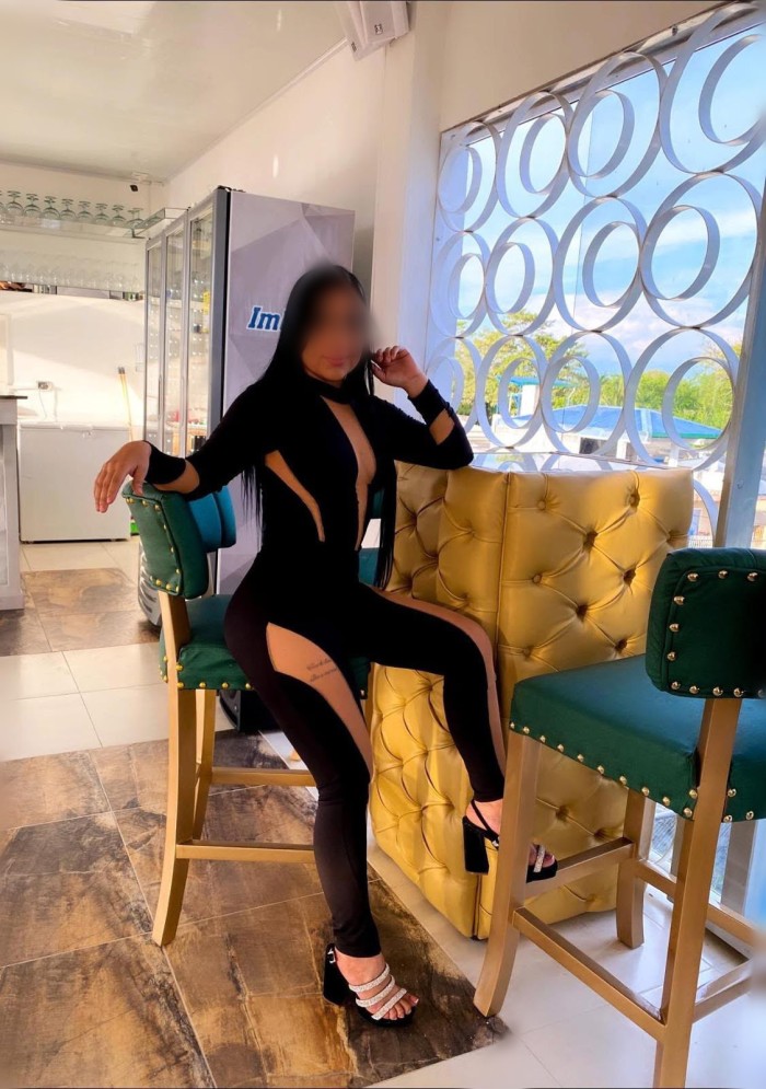 SOFIA, FIESTERA CARIÑOSA COLOMBIANA DE TRATO