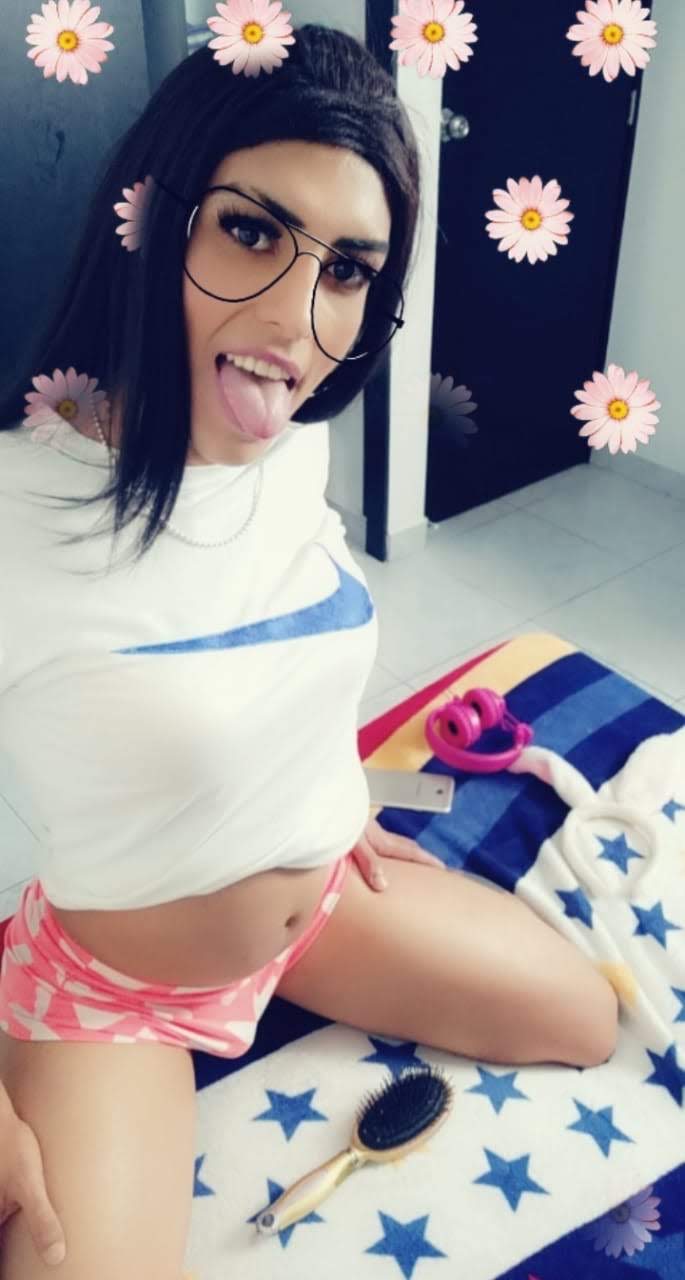 Chica latina XL activa vendo solo contenido
