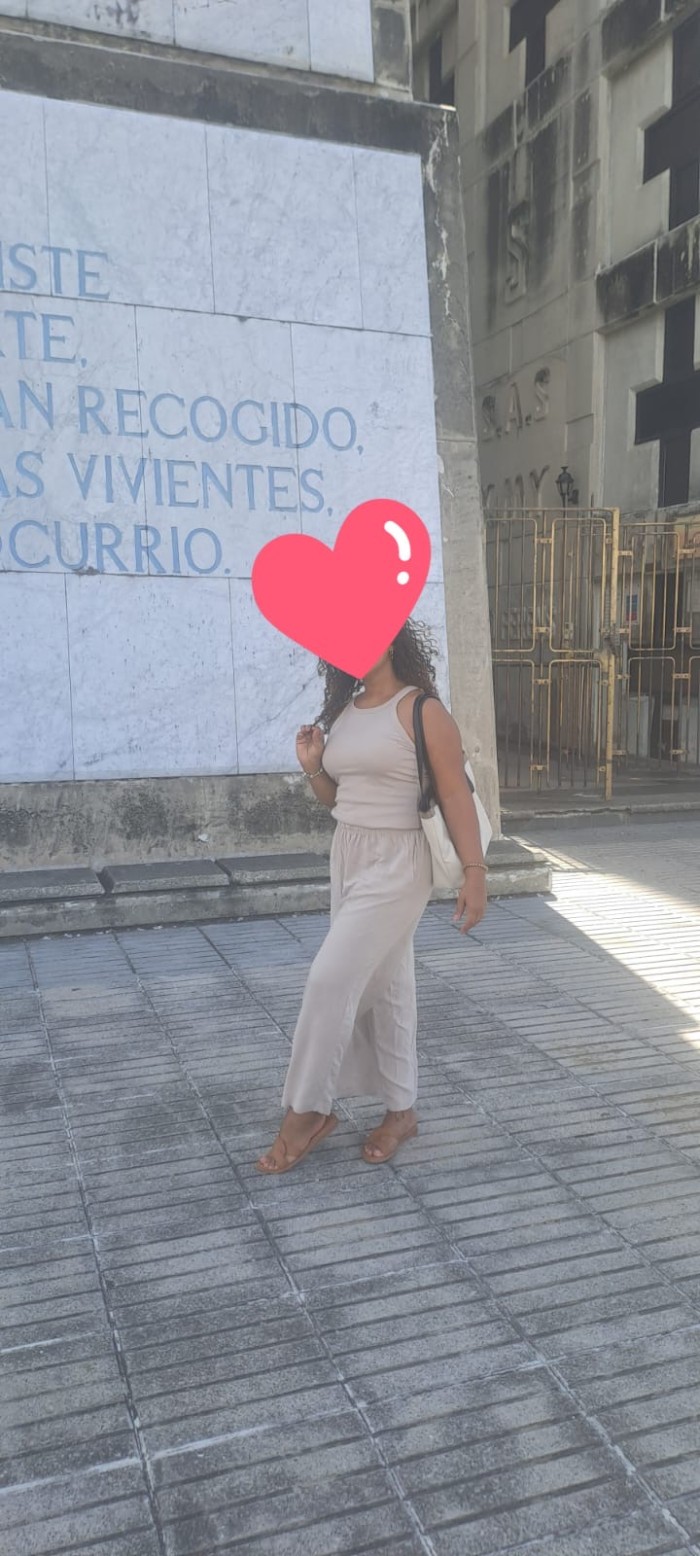 DOMINICANA MORENITA CACHONDA EN REUS 24H