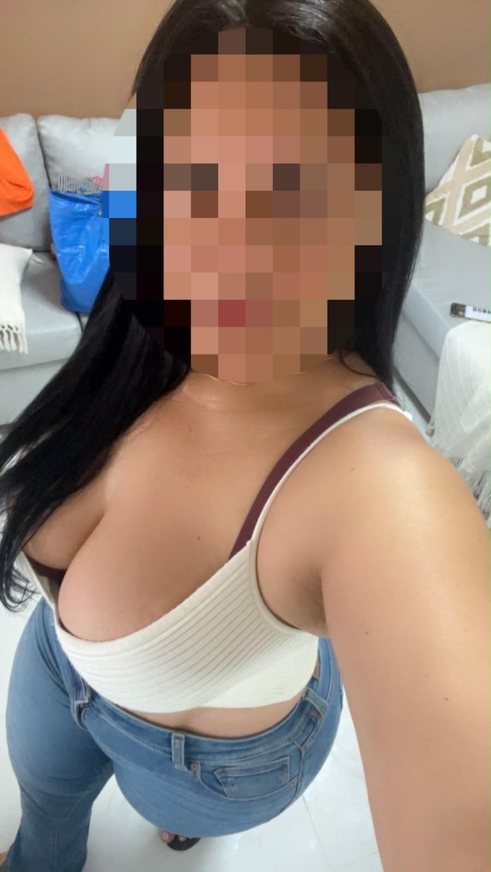 MADURITA MUY CACHONDA EN CERDANYOLA 24H