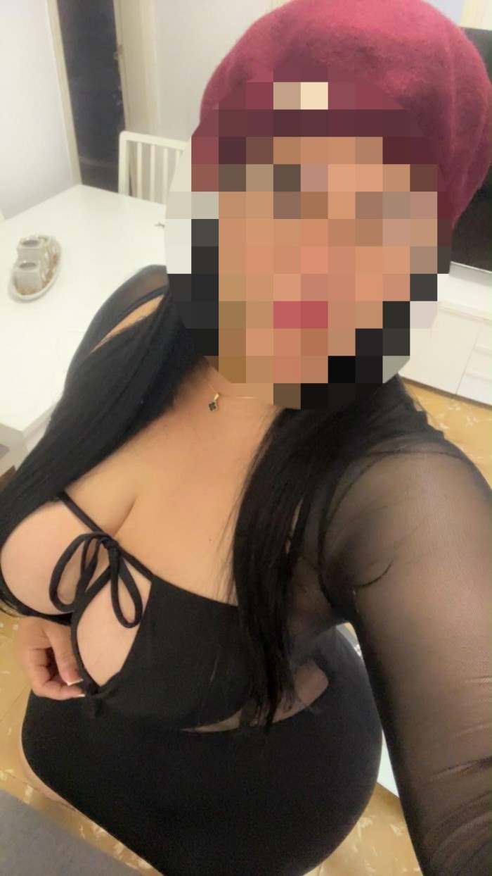 MADURITA MUY CACHONDA EN CERDANYOLA 24H