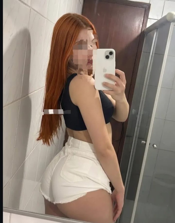 Latina cachonda