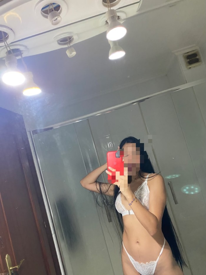 JOVENCITA FIESTERA POCOS DIAS EN CANGAS