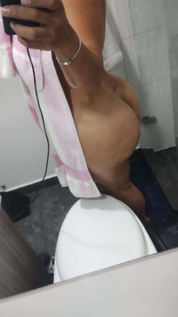 DELICIOSA EXQUISITA ARDIENTE DESEOSA DE PLACER
