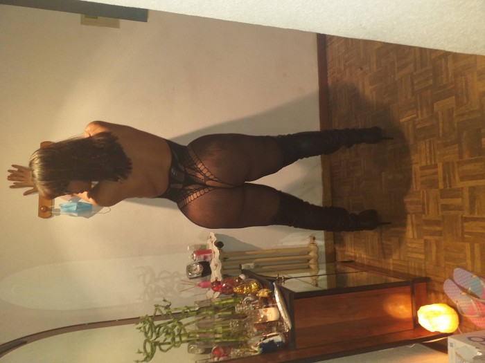 Trans de lujo fiestera ativaza y muy lechera XXL