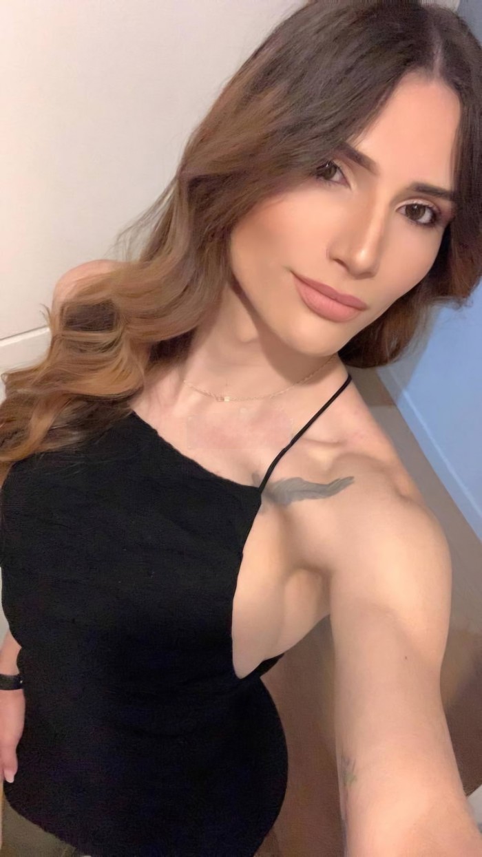 SOY LA DIOSA QUE BUSCAS A QUE ESPERAS,LLAMAME