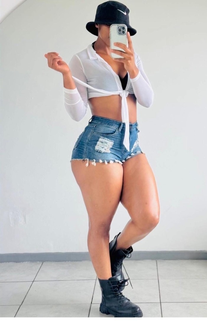 SEXO SIN LIMITES COMPLACERE TU CAPRICHO SEXUAL