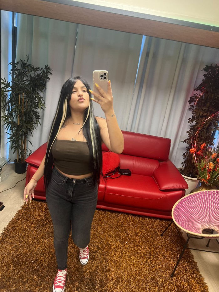 SENSUAL Y DIVERTIDA EN LA CAMA