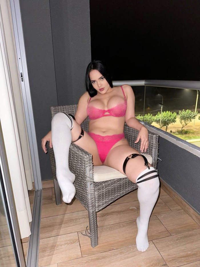 CACHONDISIMA Y SENSUAL JOVENSITA ARDIENTE FULL PLA