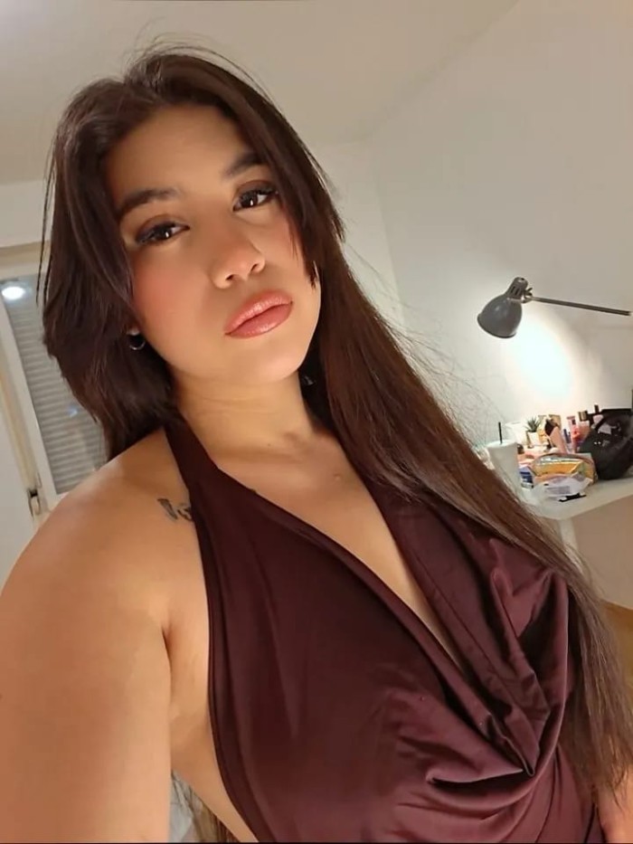 QUIERO COMERME TODA TU POLLA FIESTERA CACHONDA