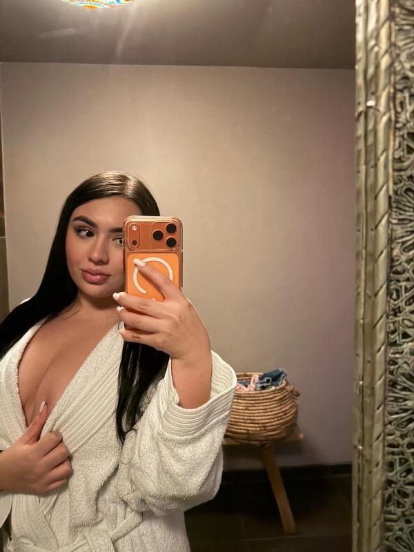 ISABELLA COLOMBIANA PICANTE PARA MOMENTOS HOT