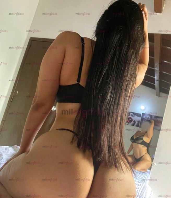 MORENA LATINA MUY CACHONDA FIESTERA A TOPE..