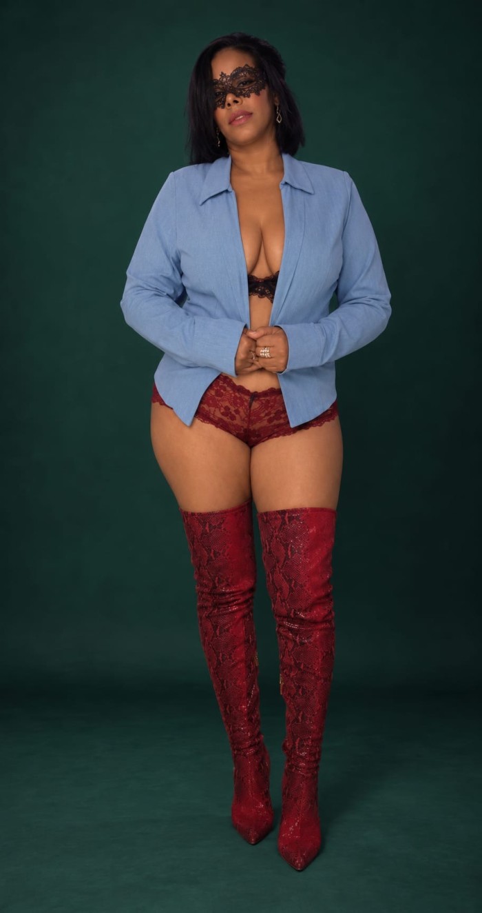 Brasileña muy sensual MADURITA muy morbosa 24h