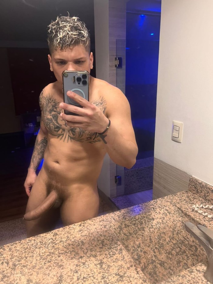 EMPOTRADOR MUY LECHERO PARA TU CULO TRAGON