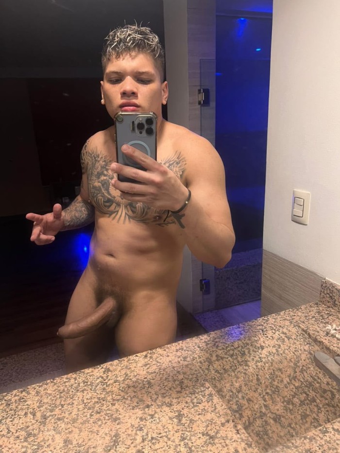 EMPOTRADOR MUY LECHERO PARA TU CULO TRAGON