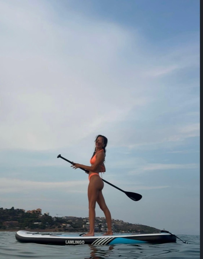 Latina agradable