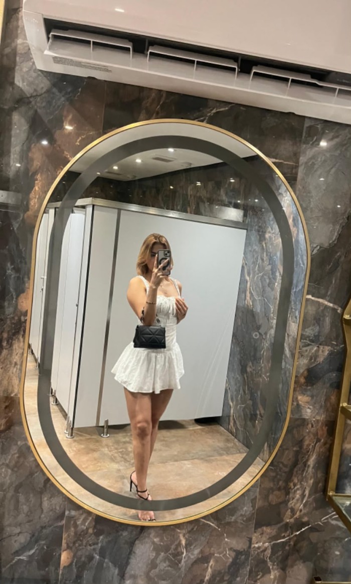 RICA APRETADITA CON GANAS DE SEXO EN CALLE RAFAEL