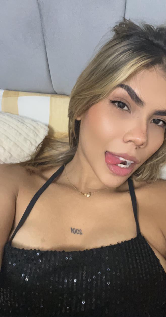 RICA APRETADITA CON GANAS DE SEXO EN CALLE RAFAEL