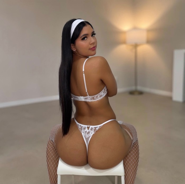 EN VALENCIA BELLA PRINCESA CON GANAS DE TI