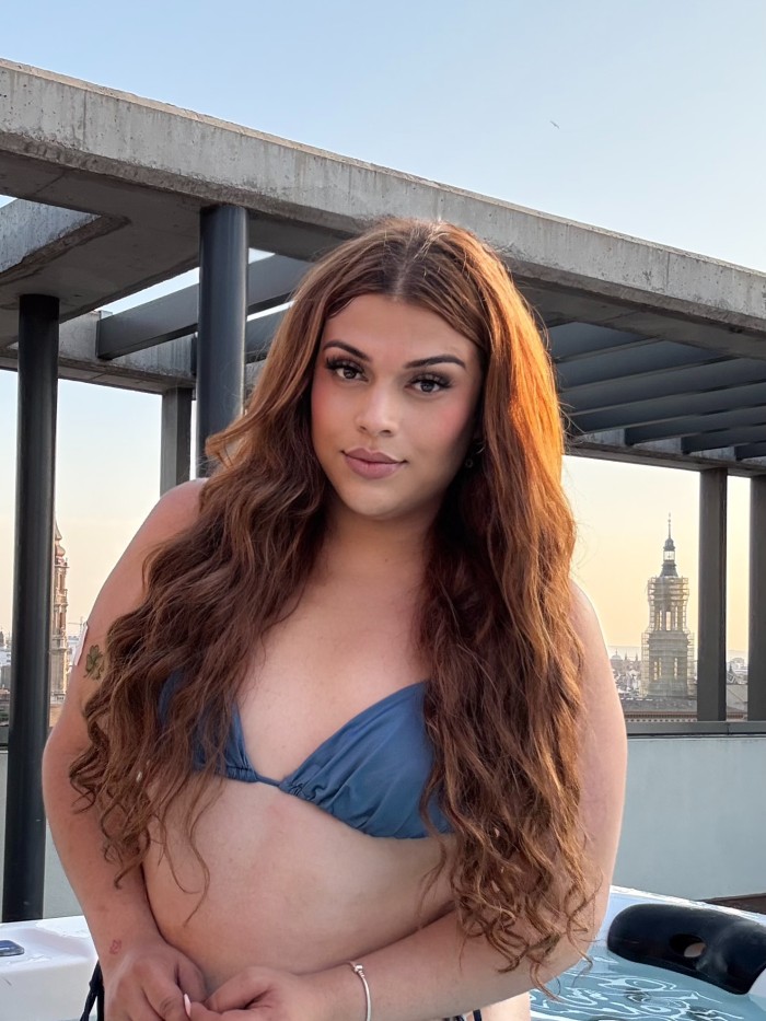 DELICIOSA TRANS CURVY COLOMBIANA