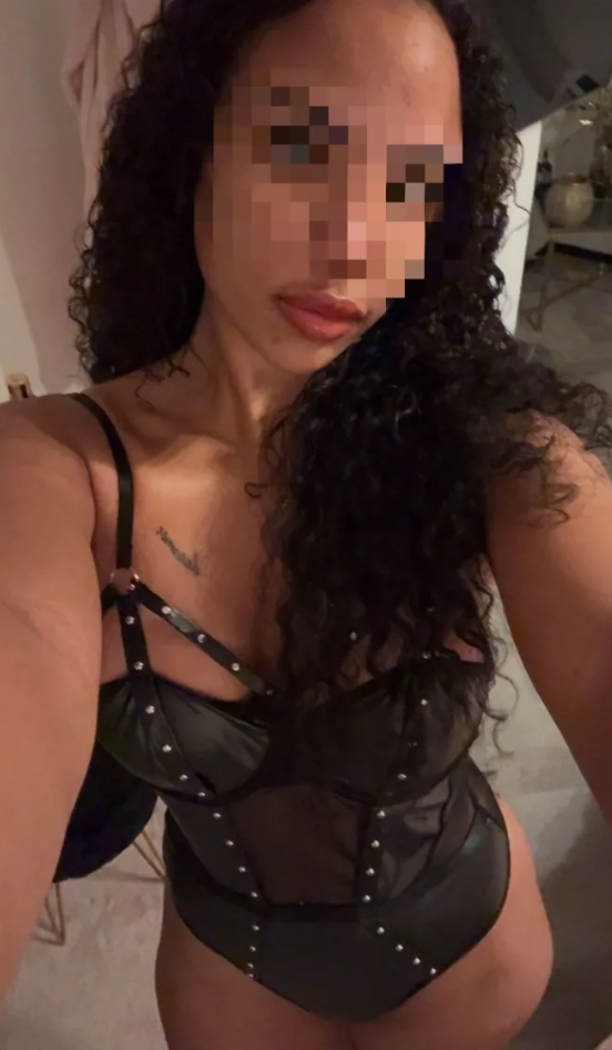 FIESTERA INDEPENDIENTE JUGUETONA Y DIVERTIDA 24/7