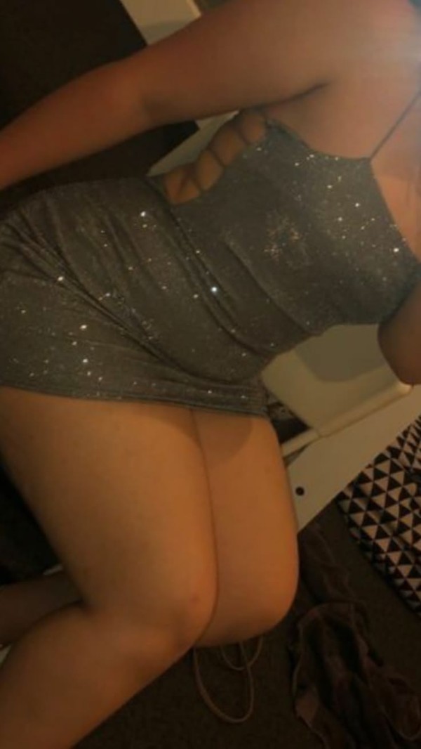 NOVEDAD MELISSA! CURVY JOVENCITA MORBOSA FIESTERA EN DENIA