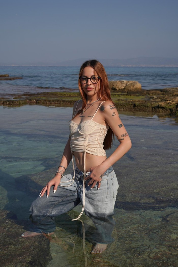 EMI LINDA CUBANA TOP DE 26  ESCORT COMPLACIENTE