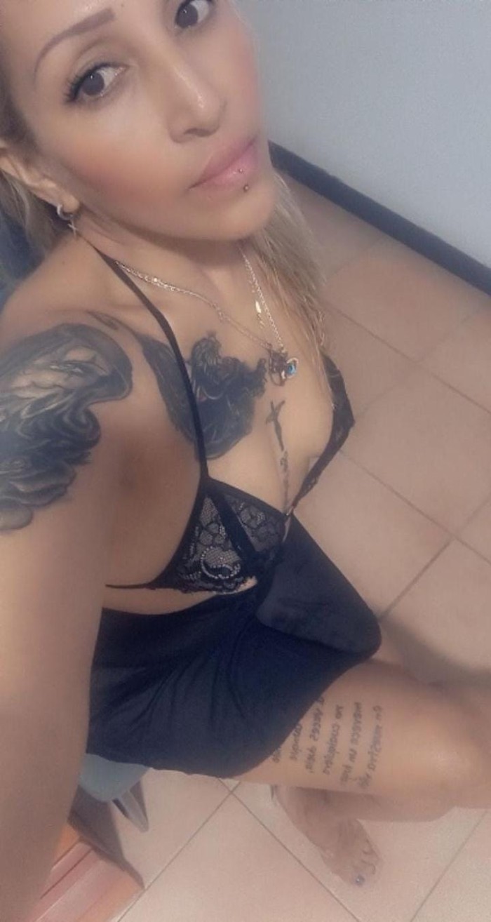 QUIERO FIESTA MIENTRAS ME FOLLAS DURO CACHONDA